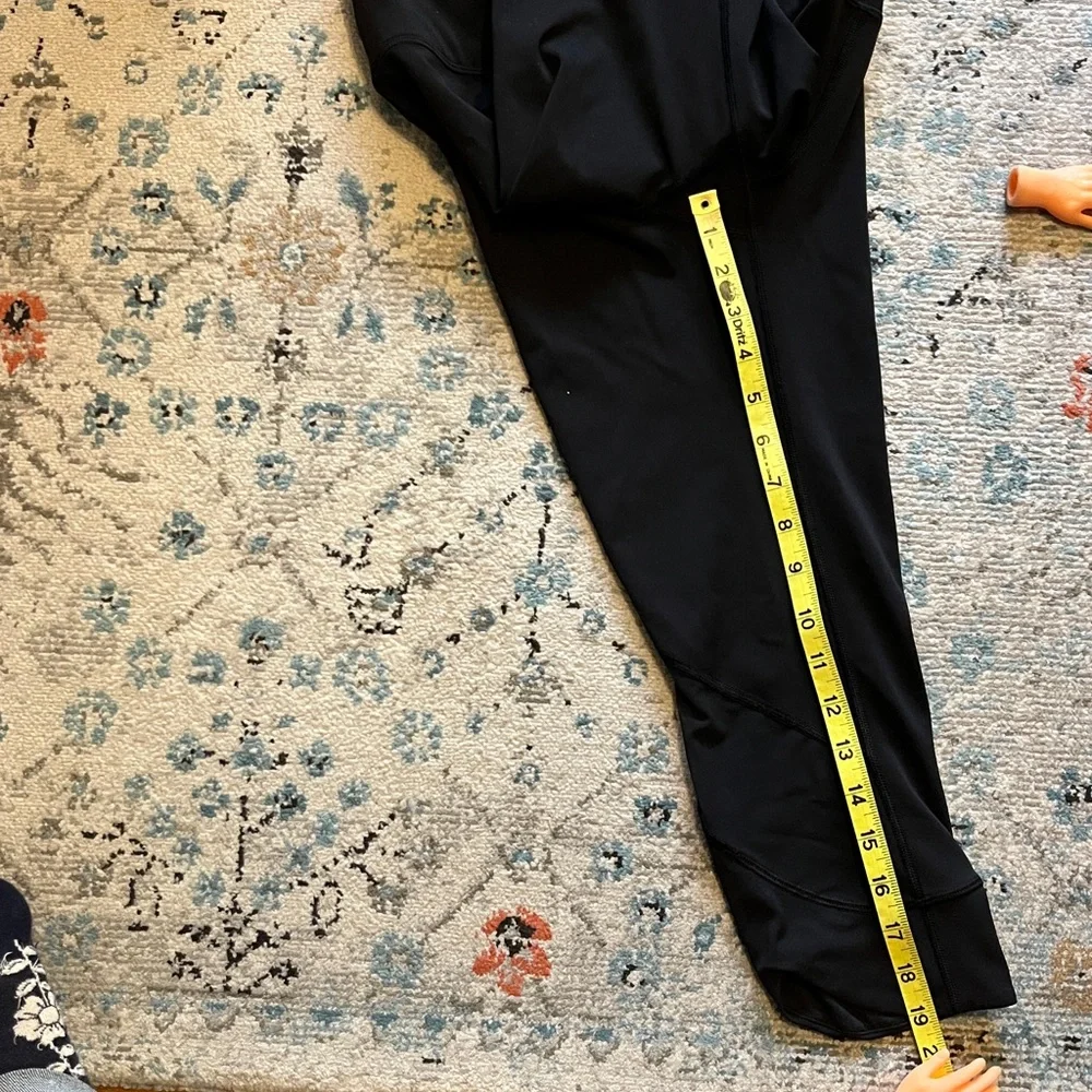 Lululemon Home Stretch Black Mesh Panel Cropped Leggings Size 6 - Picture 10 of 16